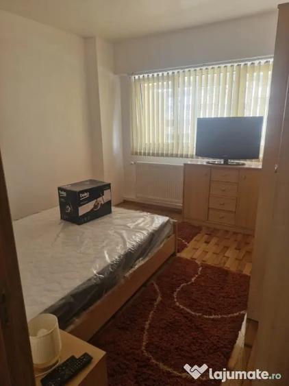 Apartament cu 3 camere decomandat în Unirii Sud