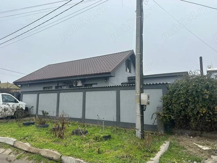 Casă cu Teren 248 Mp în Corbu