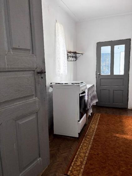 Casă cu 6 camere cu Teren 1247 Mp în Clănița