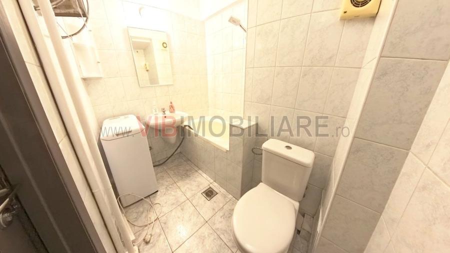 Apartament cu 3 camere semidecomandat, mobilat în Kogălniceanu