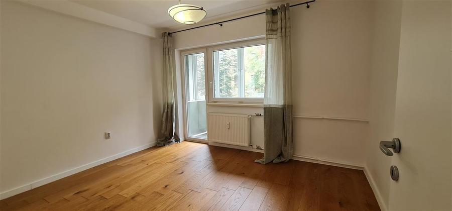 Apartament cu 2 camere semidecomandat, mobilat în Podgoria