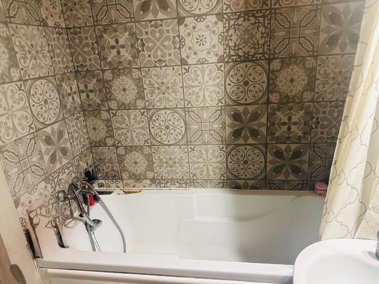 Apartament cu 2 camere decomandat, mobilat în Central