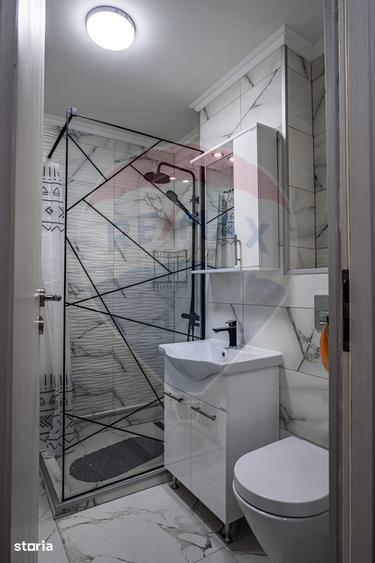 Apartament cu 3 camere decomandat în Vitrometan