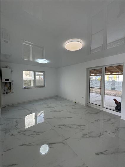 Duplex cu 4 camere cu Canalizare în Giroc