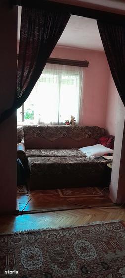 Casă cu 3 camere cu Teren 220 Mp în Central