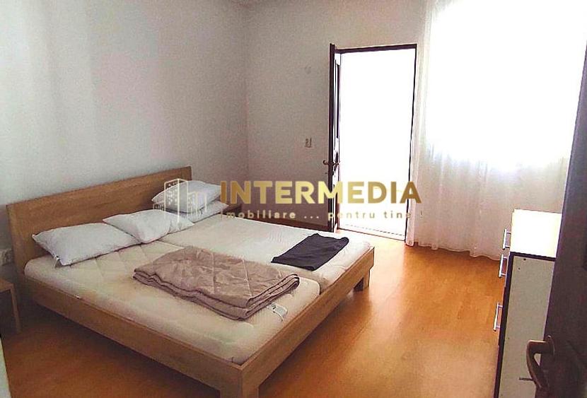Casă individuală cu 4 camere cu Canalizare în Central