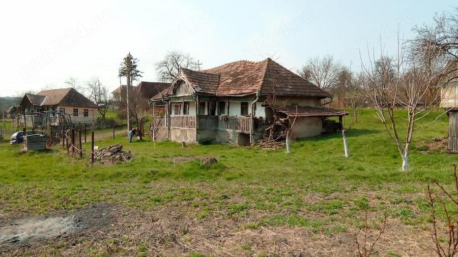 Casă cu 3 camere cu Teren 1400 Mp în Căcuciu