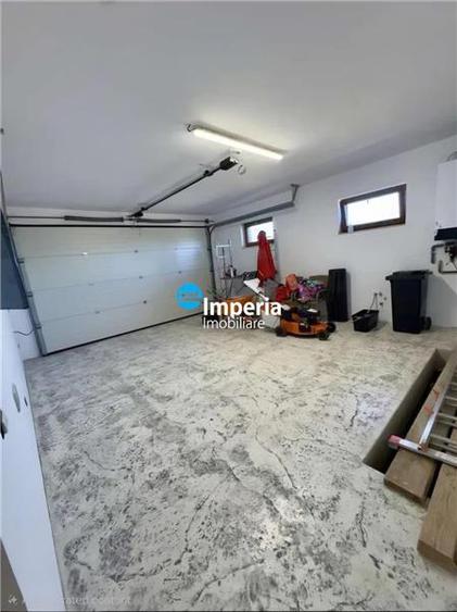 Casă individuală cu 4 camere cu Canalizare în Bucium