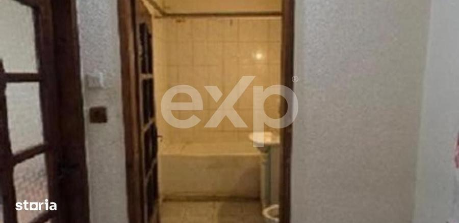Apartament cu 2 camere semidecomandat în Ulmi