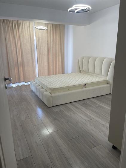 Garsonieră în Vest