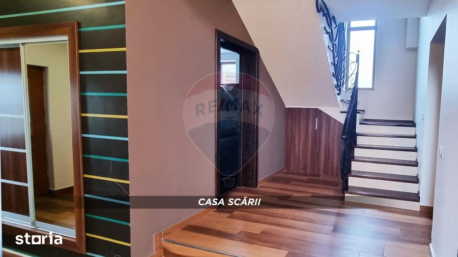 Casă cu 4 camere cu Teren 3657 Mp în Fărcașa