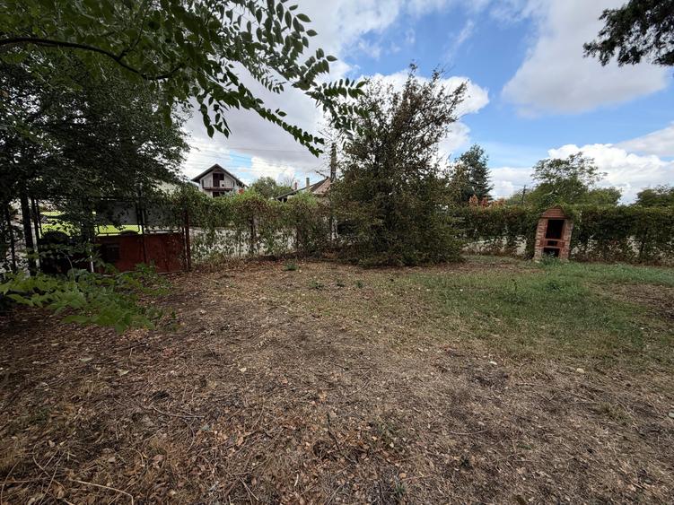Casă individuală cu 1 camere cu Teren 1924 Mp în Exterior Sud