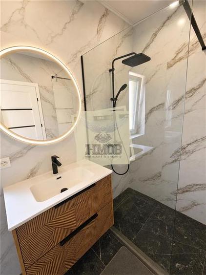 Apartament cu 3 camere decomandat, mobilat în Exterior Sud