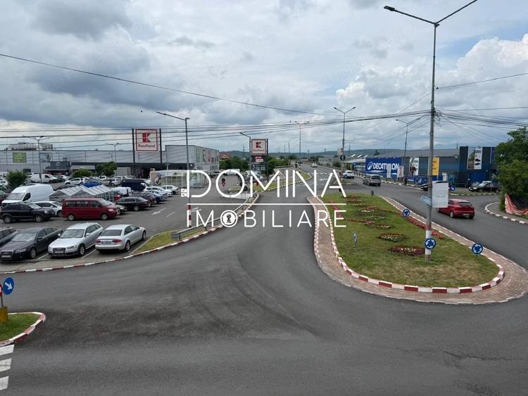 Spațiu comercial, de 300 mp, în Central