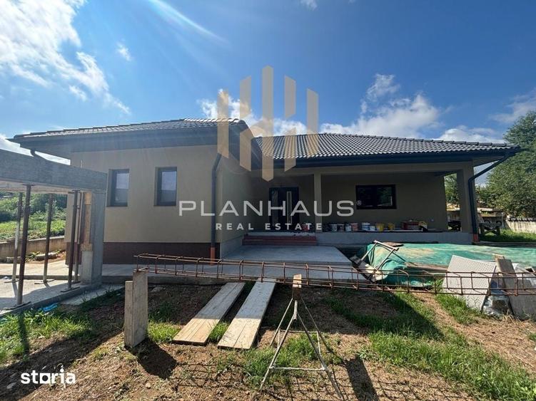 Casă cu 4 camere cu Teren 600 Mp în Mara
