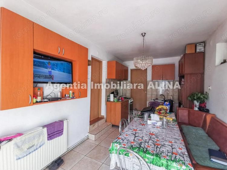 Casă cu 3 camere în Vulcan