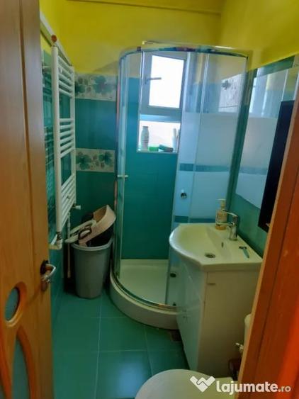 Apartament cu 3 camere decomandat în Valea Rosie