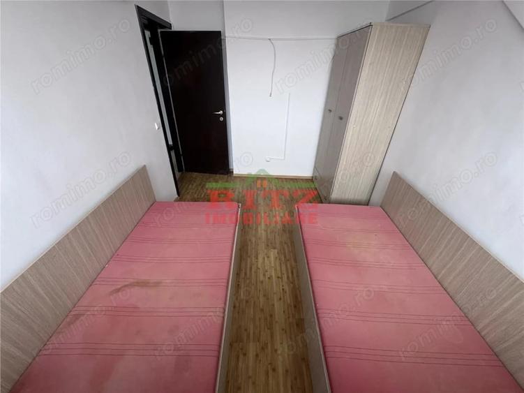 Apartament cu 3 camere semidecomandat în Zahana