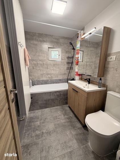 Apartament cu 4 camere în Mărăști