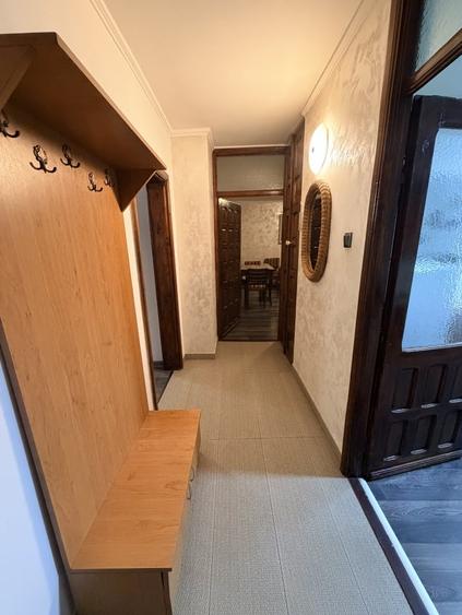 Apartament cu 4 camere decomandat, mobilat în 1 Mai