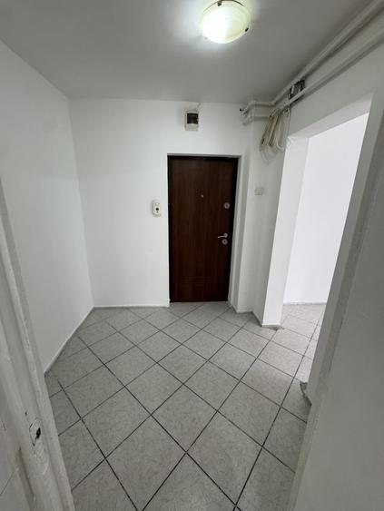 Apartament cu 2 camere semidecomandat în Republicii