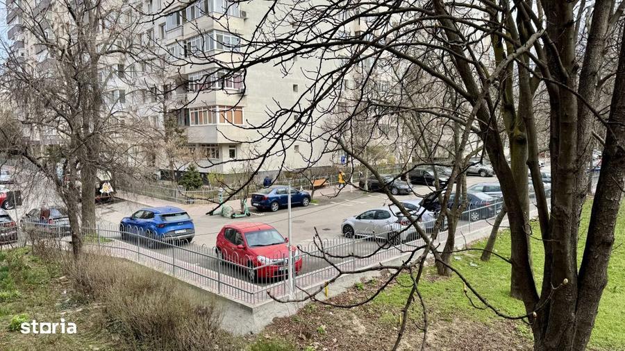 Apartament cu 3 camere decomandat, mobilat în Titan