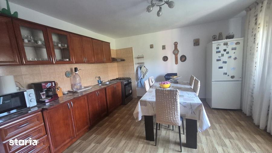Casă cu 5 camere cu Teren 662 Mp în 1 Mai