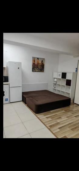 Garsonieră în Apărătorii Patriei