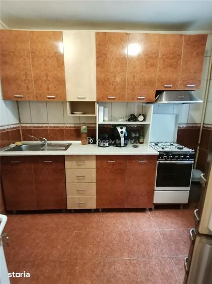 Apartament cu 2 camere semidecomandat în Grivița