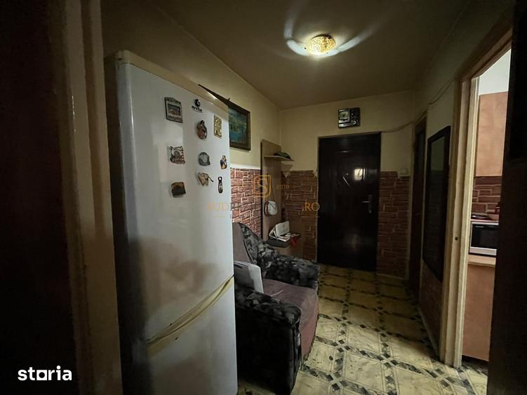 Apartament 3 camere, Strada Huedin, zona Bd. Brancoveanu - 8