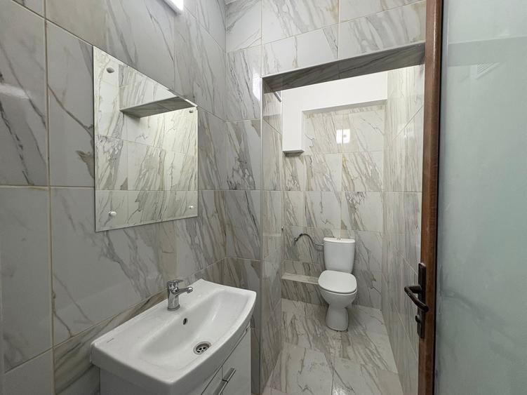 Casă individuală cu 20 camere cu Canalizare în Gheorghe Doja