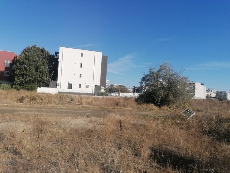 Teren Construcții intravilan de 600 mp, în Nord