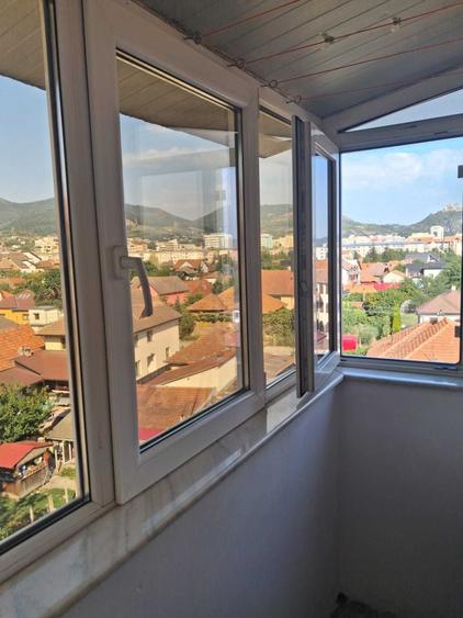 Apartament cu 3 camere decomandat în Dorobanți