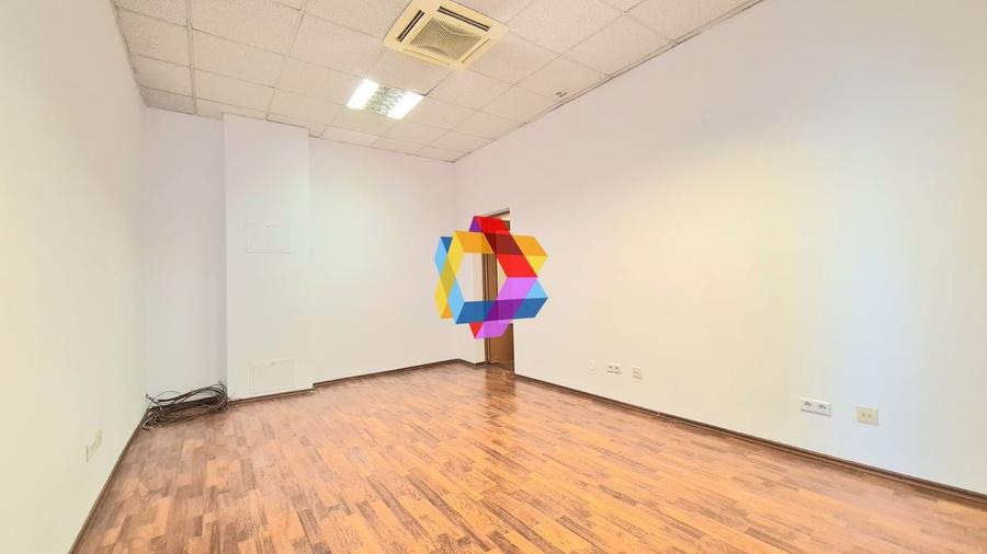 Birou, de 450 mp, în Centrul Civic
