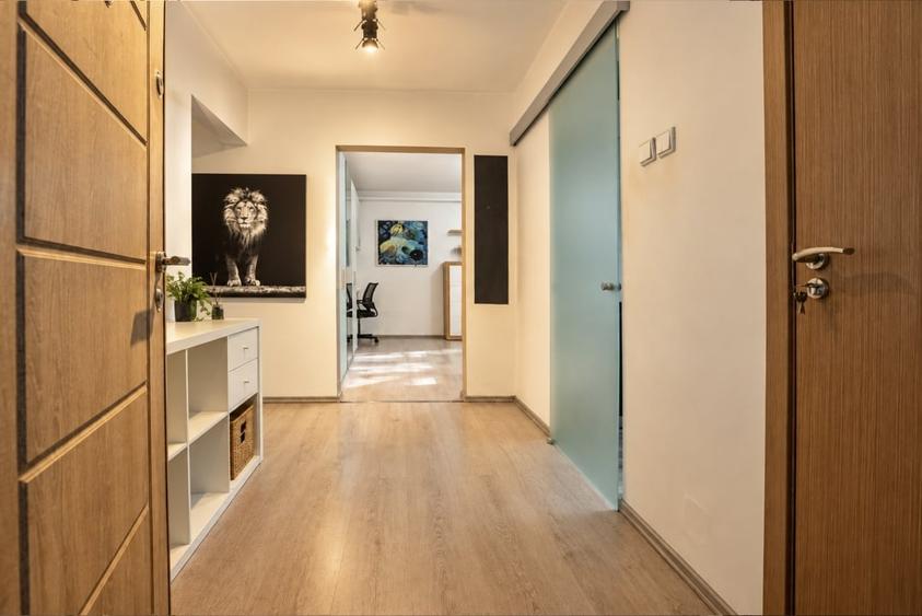 Apartament cu 3 camere decomandat, mobilat în Drumul Taberei