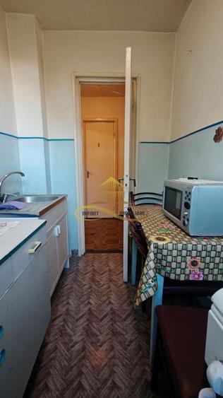 Apartament cu 2 camere semidecomandat, mobilat în Narcisa