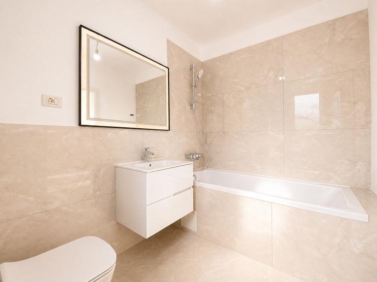 Duplex cu 3 camere cu Canalizare în Remetea Mare
