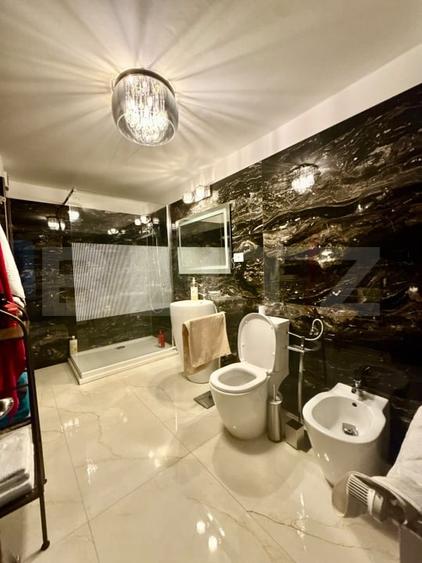 Apartament cu 3 camere semidecomandat, mobilat în Semicentral