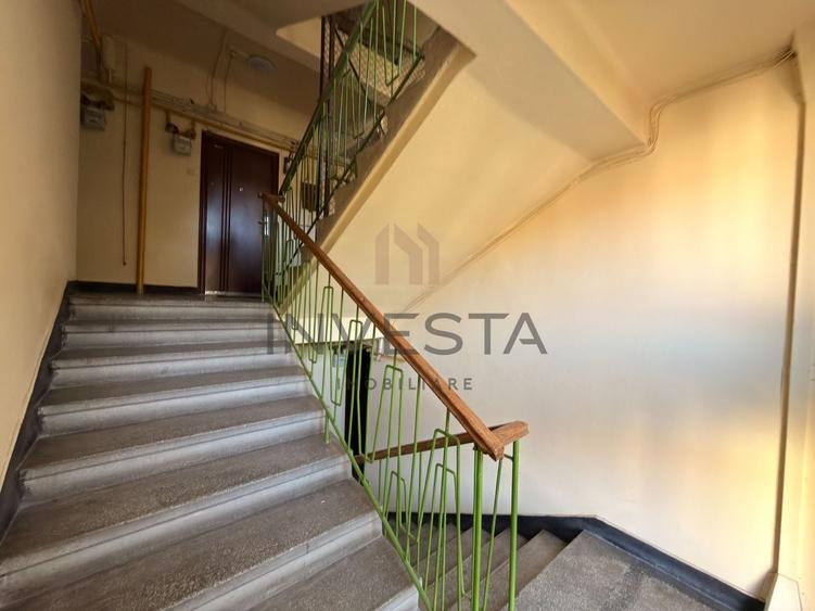 Apartament cu 2 camere semidecomandat, mobilat în Central