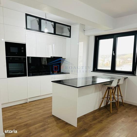 Apartament cu 3 camere decomandat în Paltin
