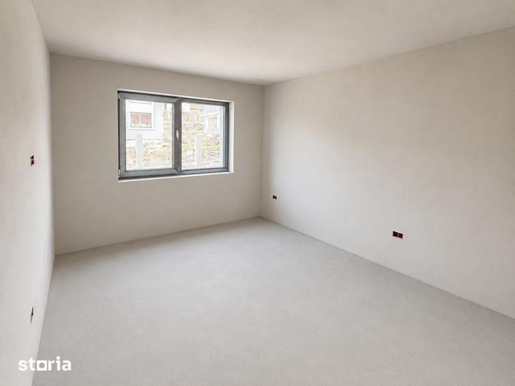 Casă cu 4 camere cu Teren 500 Mp în Chinteni