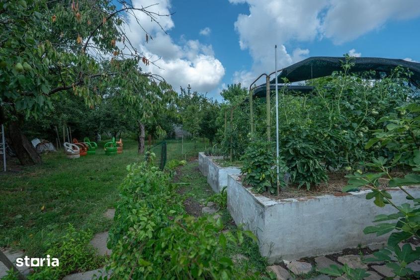 Casă cu 5 camere cu Teren 900 Mp în Burdea