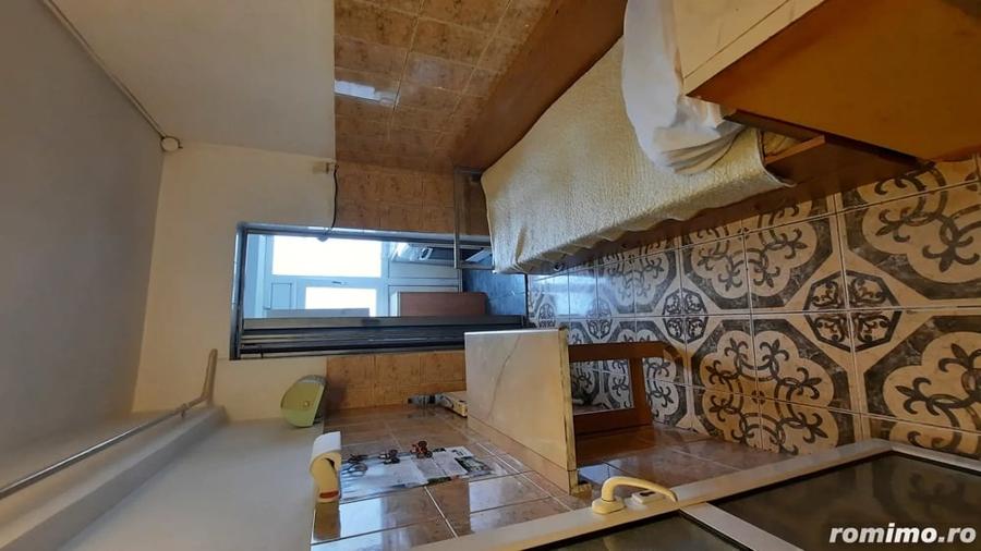 Garsonieră decomandată în Central