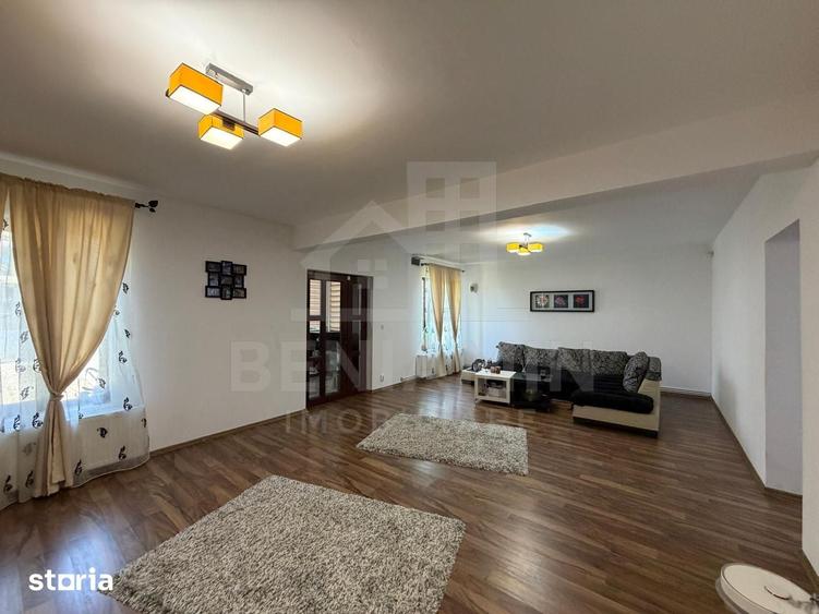 Casă cu 7 camere cu Teren 524 Mp în Bariera Vâlcii