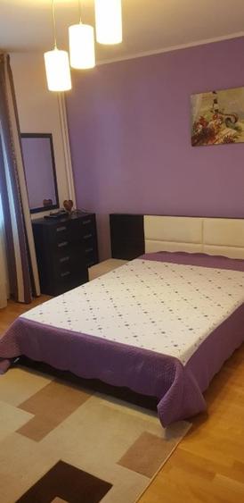 Apartament cu 2 camere decomandat, mobilat în Parcul Carol