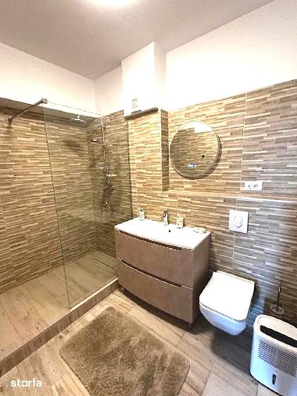 Apartament cu 4 camere în Centrul Civic