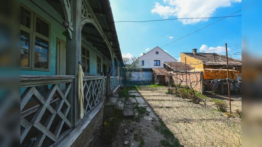 Casă cu 3 camere cu Canalizare în Gherla