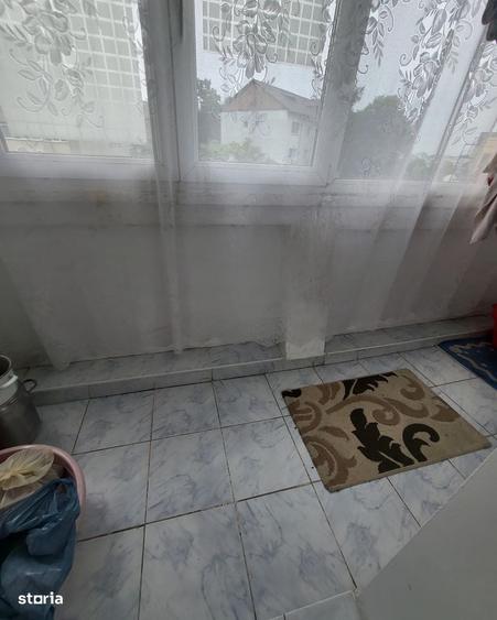 Apartament cu 3 camere decomandat în Mioriței
