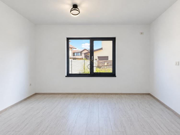 Casă individuală cu 4 camere cu Teren 400 Mp în Domnești