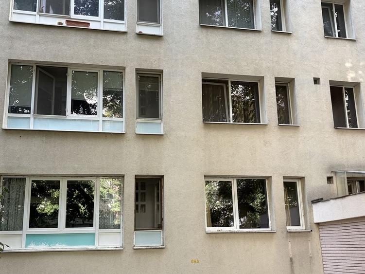 Apartament cu 2 camere decomandat în Exterior Vest